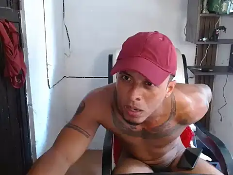 Snapshot of bigblackmen117uncs chatting on November 22, 2025, 6:29 pm bigblackmen117uncs online show from November 22, 2025, 6:29 pm