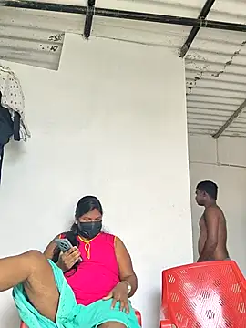 Snapshot of Desicouple1706 chatting on January 6, 2026, 5:22 am Desicouple1706 online show from January 6, 2026, 5:22 am