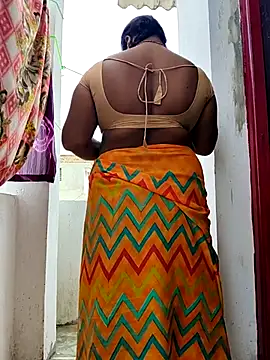 Desicouple1706 online show from January 17, 2026, 7:02 am