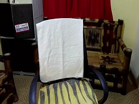 lovelyxmorena online show from February 25, 2026, 1:32 pm