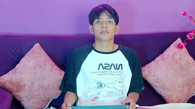 Liam Sinclair online show from February 27, 2026, 7:47 pm