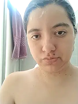 Snapshot of Chaparrita13 chatting on December 16, 2025, 6:02 pm Chaparrita13 online show from December 16, 2025, 6:02 pm