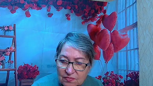 OlgaLuck online show from April 13, 2026, 5:35 am