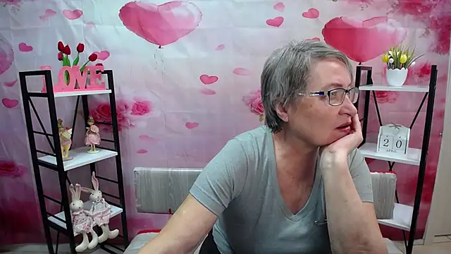 OlgaLuck online show from April 20, 2026, 5:21 am