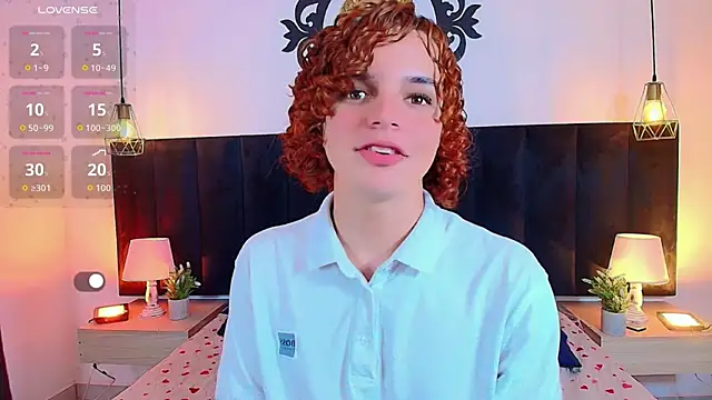 Snapshot of Skyee_angel chatting on June 12, 2026, 7:35 pm Skyee angel online show from June 12, 2026, 7:35 pm