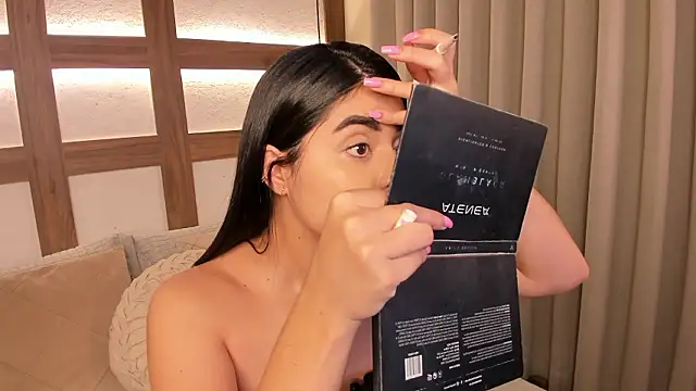 SarhaVega online show from February 20, 2026, 12:27 pm