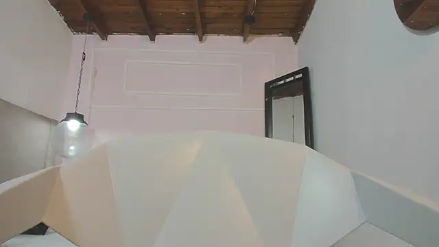 Izelevans online show from April 6, 2026, 10:05 am