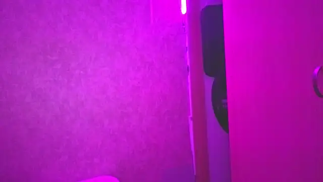 Snapshot of Malia_fox chatting on November 28, 2025, 6:54 pm Malia fox online show from November 28, 2025, 6:54 pm