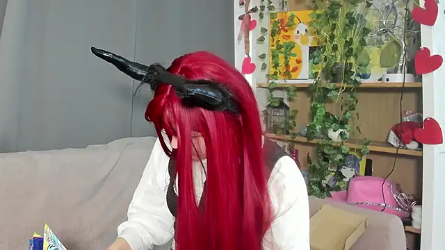 ShanaHearns online show from November 28, 2025, 8:28 am