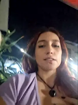 Eveeelyn25 online show from February 5, 2026, 1:43 am