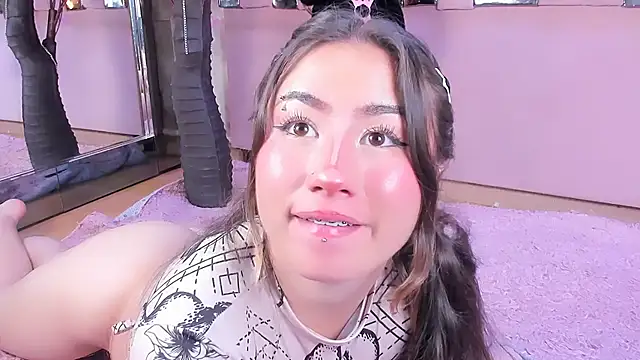 Naomistart online show from December 20, 2025, 9:55 pm