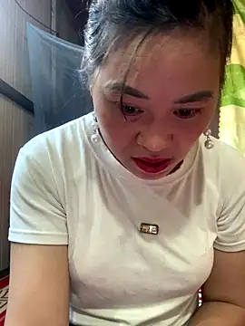 hotel222 online show from November 25, 2025, 4:12 am