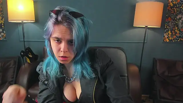 LiraBelle online show from February 6, 2026, 3:11 am