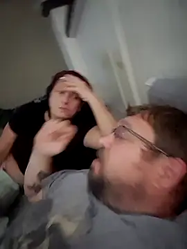 mr girthyandsweetcheeks online show from April 29, 2026, 3:54 am