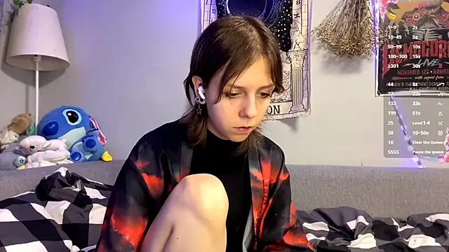 Snapshot of FairyLuna chatting on December 4, 2025, 7:11 pm FairyLuna online show from December 4, 2025, 7:11 pm