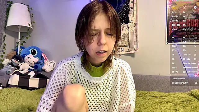 Snapshot of FairyLuna chatting on December 17, 2025, 9:15 am FairyLuna online show from December 17, 2025, 9:15 am