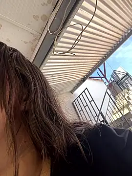 Kitty Bms  online show from January 17, 2026, 7:28 pm