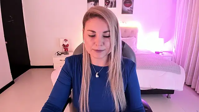 Snapshot of Violeta_Hotter chatting on November 28, 2025, 11:02 am Violeta Hotter online show from November 28, 2025, 11:02 am