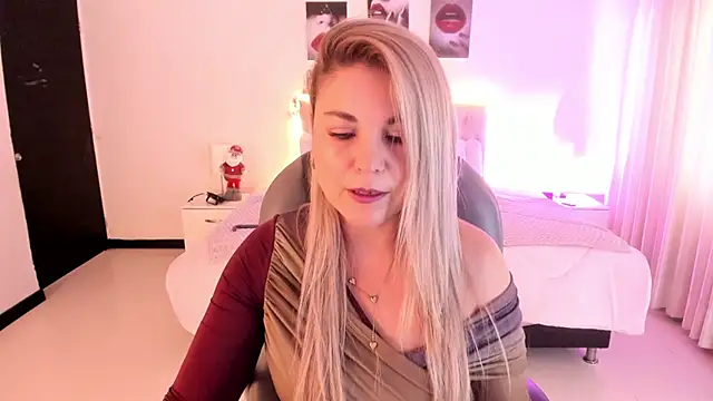 Snapshot of Violeta_Hotter chatting on November 30, 2025, 11:14 am Violeta Hotter online show from November 30, 2025, 11:14 am