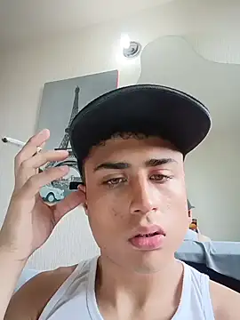 Cute eliot online show from November 27, 2025, 7:27 pm