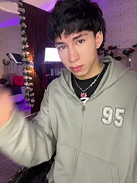 kaelwolf tay online show from March 28, 2026, 7:13 pm