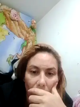 Alice-pink online show from November 29, 2025, 11:41 pm