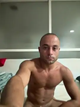 Snapshot of klkmam chatting on August 3, 2026, 2:10 am klkmam online show from August 3, 2026, 2:10 am
