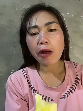 meganmeo online show from December 23, 2025, 6:00 am