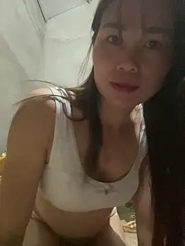 meganmeo online show from March 5, 2026, 3:24 am