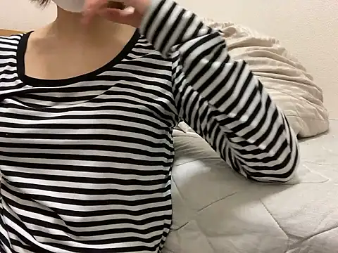 Snapshot of Omame_no_Yuwaku chatting on July 13, 2026, 11:46 am Omame no Yuwaku online show from July 13, 2026, 11:46 am
