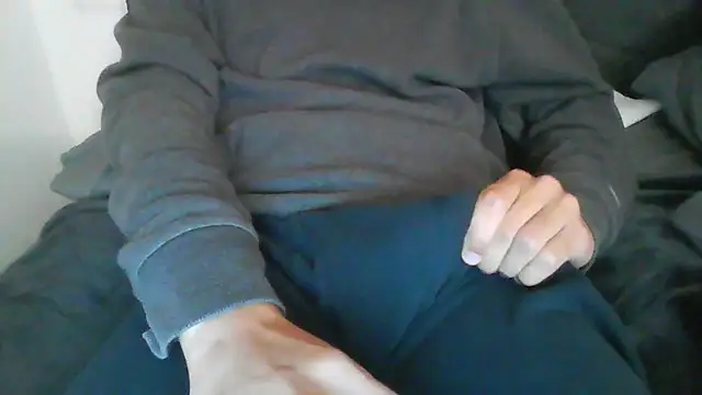 latinman7944 online show from February 18, 2026, 7:48 am