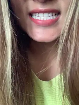 Snapshot of hotladki5 chatting on December 21, 2025, 7:37 am hotladki5 online show from December 21, 2025, 7:37 am