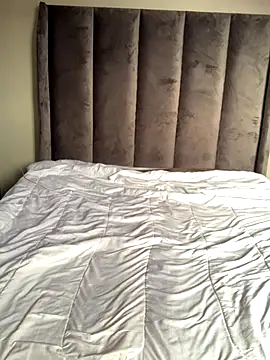 Snapshot of cuddlegiantbear chatting on November 25, 2025, 6:24 am cuddlegiantbear online show from November 25, 2025, 6:24 am