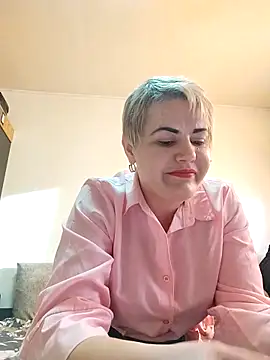 Snapshot of LushLoveee chatting on March 3, 2026, 2:45 pm LushLoveee online show from March 3, 2026, 2:45 pm