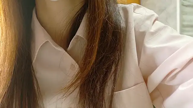  NATSUMI online show from November 26, 2025, 2:40 pm