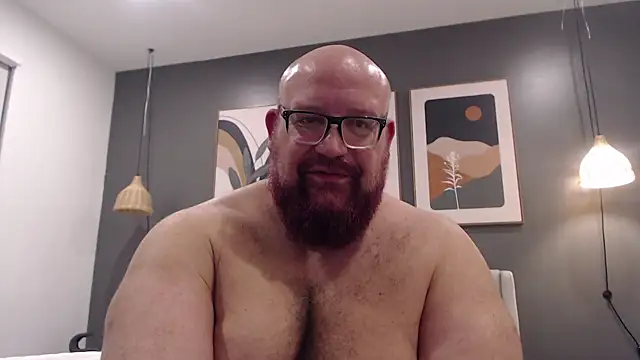 BigBearforCuddles online show from April 16, 2026, 2:45 am