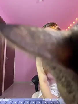 Davne  online show from March 13, 2026, 6:58 pm