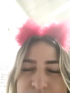 sexy aurora ourdoors online show from November 27, 2025, 3:30 am