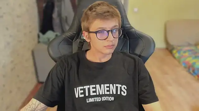 Snapshot of themortydaglish chatting on June 22, 2026, 2:02 am themortydaglish online show from June 22, 2026, 2:02 am