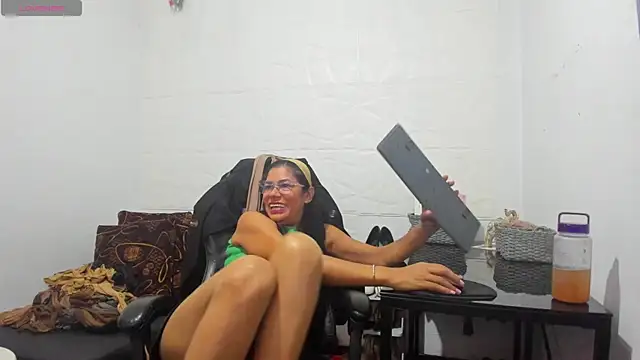 Snapshot of Miss_clarepocahose chatting on July 11, 2026, 11:06 pm Miss clarepocahose online show from July 11, 2026, 11:06 pm
