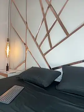 Celeste Valencia  online show from February 28, 2026, 4:13 am