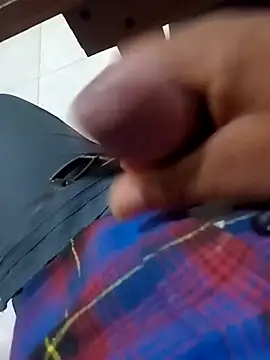 Snapshot of LovelyHughes chatting on March 3, 2026, 12:17 am LovelyHughes online show from March 3, 2026, 12:17 am