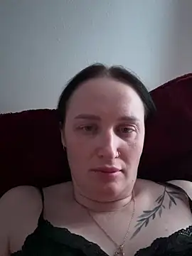 Snapshot of TomilaSi chatting on February 5, 2026, 10:47 pm TomilaSi online show from February 5, 2026, 10:47 pm