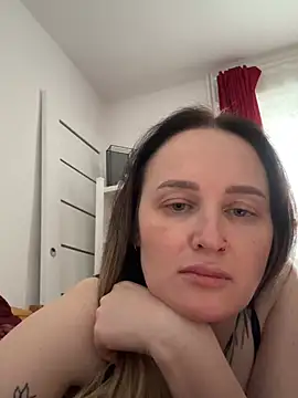 Snapshot of TomilaSi chatting on February 6, 2026, 1:25 pm TomilaSi online show from February 6, 2026, 1:25 pm