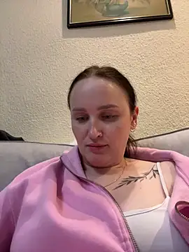 Snapshot of TomilaSi chatting on February 7, 2026, 9:07 pm TomilaSi online show from February 7, 2026, 9:07 pm