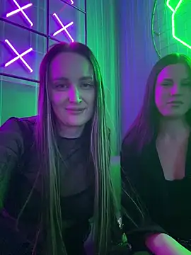 Snapshot of TomilaSi chatting on February 21, 2026, 9:27 pm TomilaSi online show from February 21, 2026, 9:27 pm