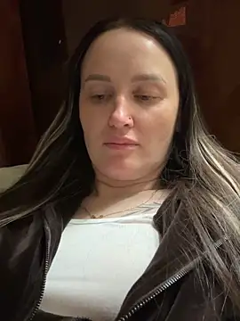 Snapshot of TomilaSi chatting on February 23, 2026, 10:18 pm TomilaSi online show from February 23, 2026, 10:18 pm