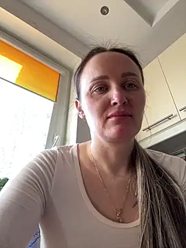 Snapshot of TomilaSi chatting on February 28, 2026, 11:11 am TomilaSi online show from February 28, 2026, 11:11 am