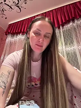 Snapshot of TomilaSi chatting on March 12, 2026, 8:59 pm TomilaSi online show from March 12, 2026, 8:59 pm