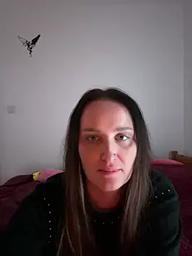 Snapshot of TomilaSi chatting on March 27, 2026, 9:58 pm TomilaSi online show from March 27, 2026, 9:58 pm